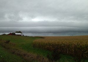 thunderstorm-rolling-in