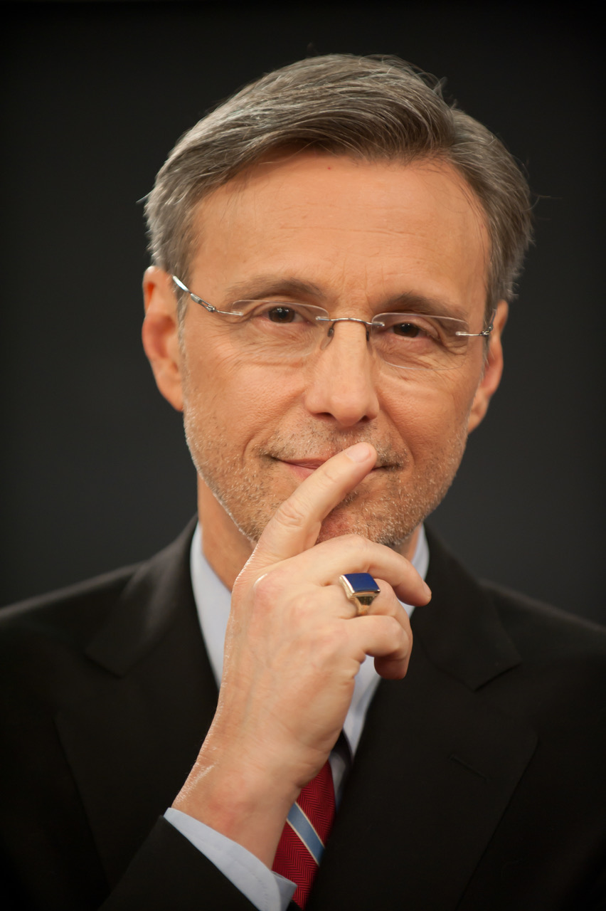 Thom Hartmann Headshot